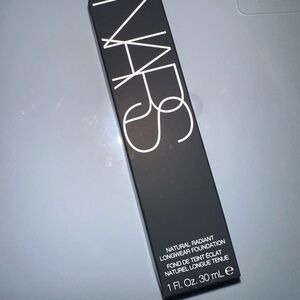 NARS Natural Radiant Longwear Foundation